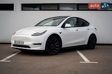 Внедорожник / Кроссовер Tesla Model Y 2020 в Хмельницком