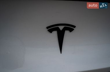 Внедорожник / Кроссовер Tesla Model Y 2020 в Хмельницком