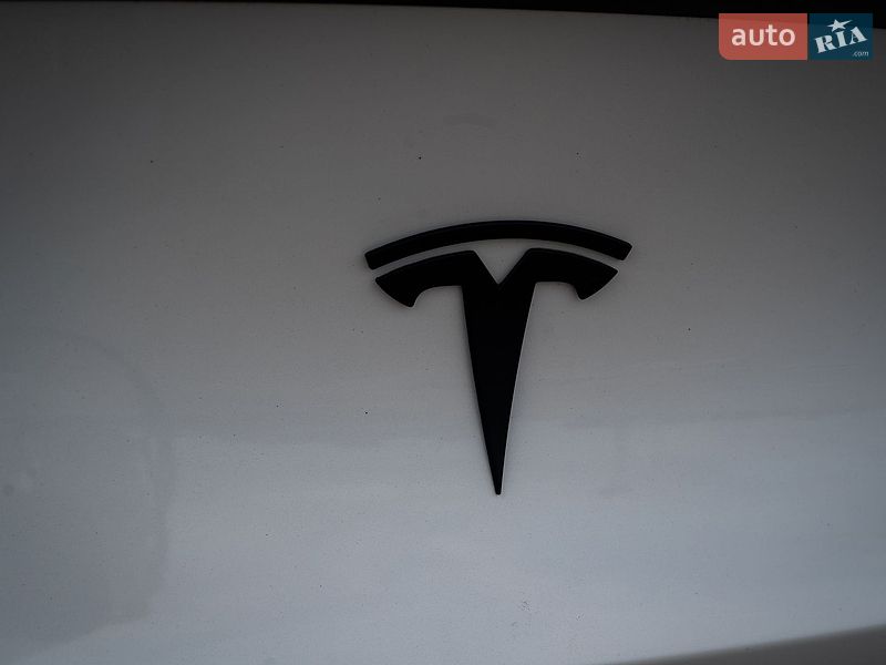 Внедорожник / Кроссовер Tesla Model Y 2020 в Хмельницком