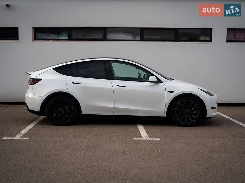 Внедорожник / Кроссовер Tesla Model Y 2020 в Хмельницком
