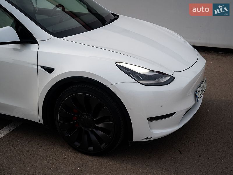 Внедорожник / Кроссовер Tesla Model Y 2020 в Хмельницком