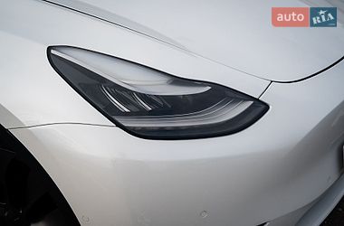 Внедорожник / Кроссовер Tesla Model Y 2020 в Хмельницком