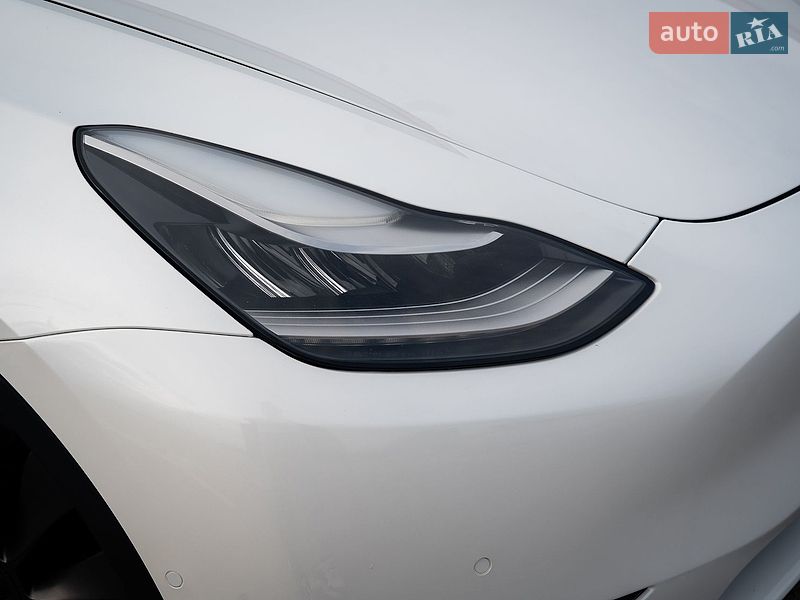 Внедорожник / Кроссовер Tesla Model Y 2020 в Хмельницком