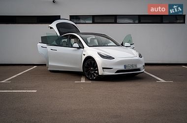Внедорожник / Кроссовер Tesla Model Y 2020 в Хмельницком