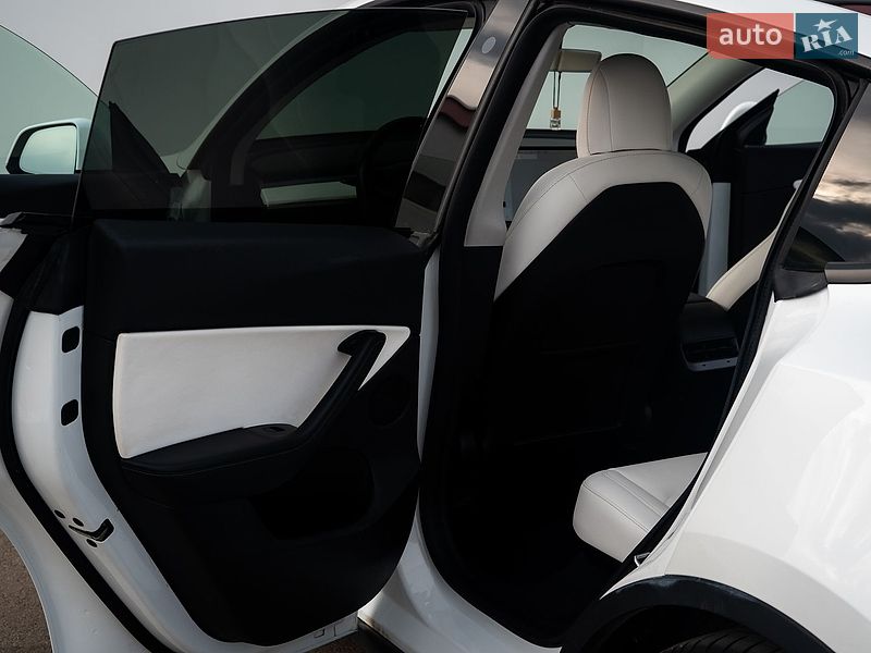 Внедорожник / Кроссовер Tesla Model Y 2020 в Хмельницком