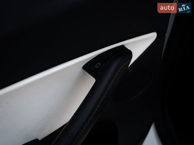 Внедорожник / Кроссовер Tesla Model Y 2020 в Хмельницком
