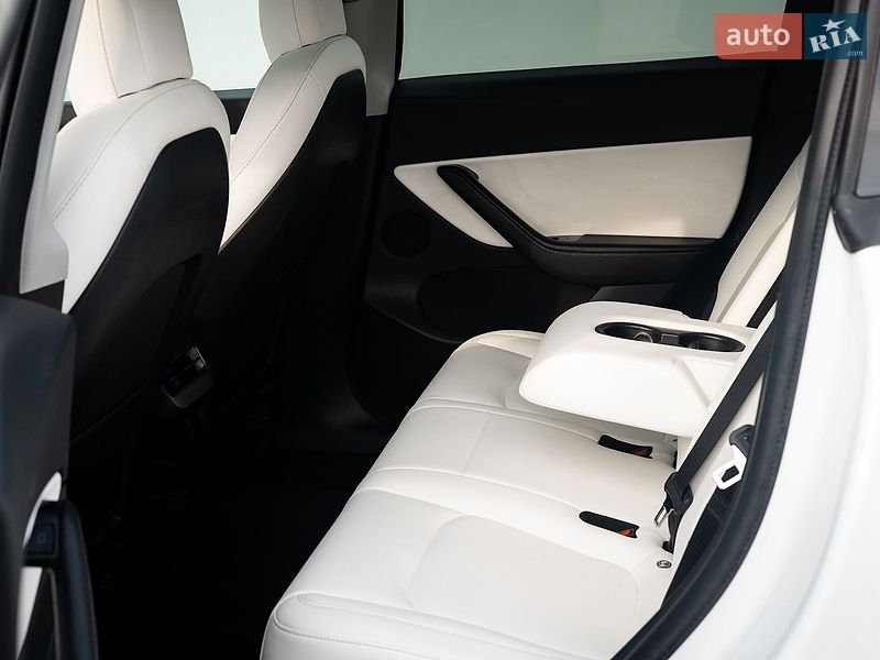 Внедорожник / Кроссовер Tesla Model Y 2020 в Хмельницком
