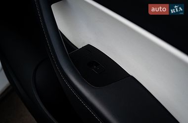 Внедорожник / Кроссовер Tesla Model Y 2020 в Хмельницком