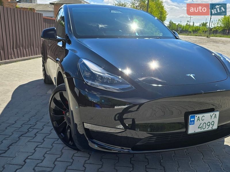 Внедорожник / Кроссовер Tesla Model Y 2023 в Луцке