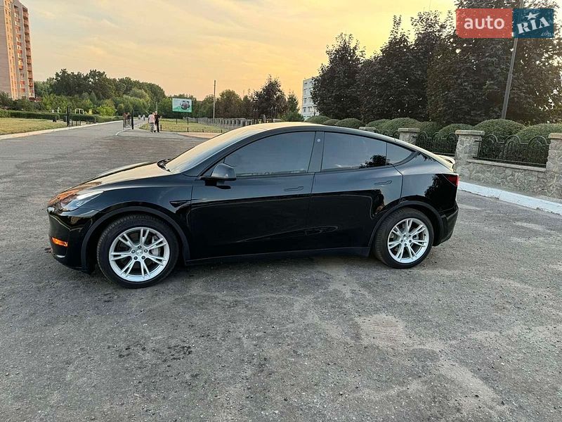 Позашляховик / Кросовер Tesla Model Y 2021 в Сумах