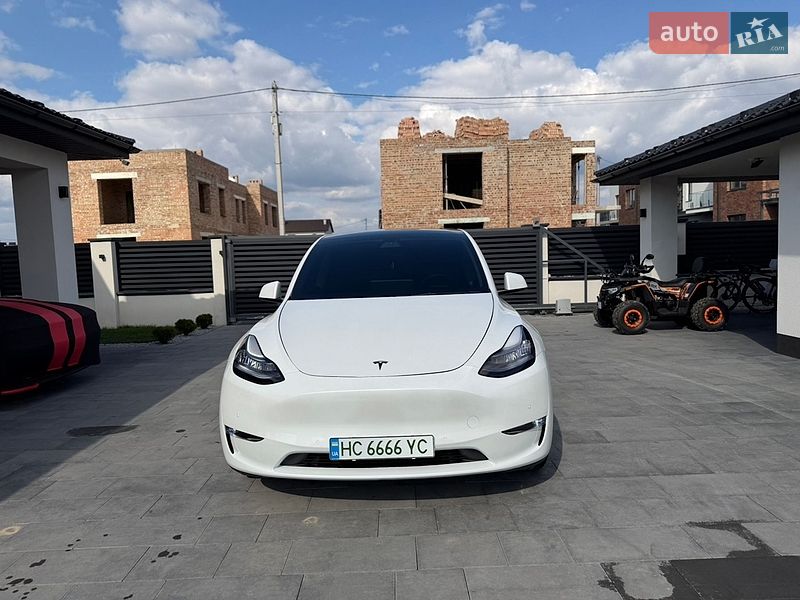 Внедорожник / Кроссовер Tesla Model Y 2021 в Ивано-Франковске