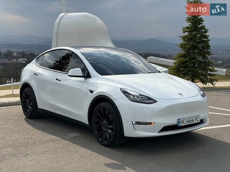 Внедорожник / Кроссовер Tesla Model Y 2021 в Ивано-Франковске