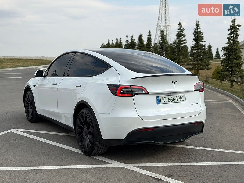 Внедорожник / Кроссовер Tesla Model Y 2021 в Ивано-Франковске