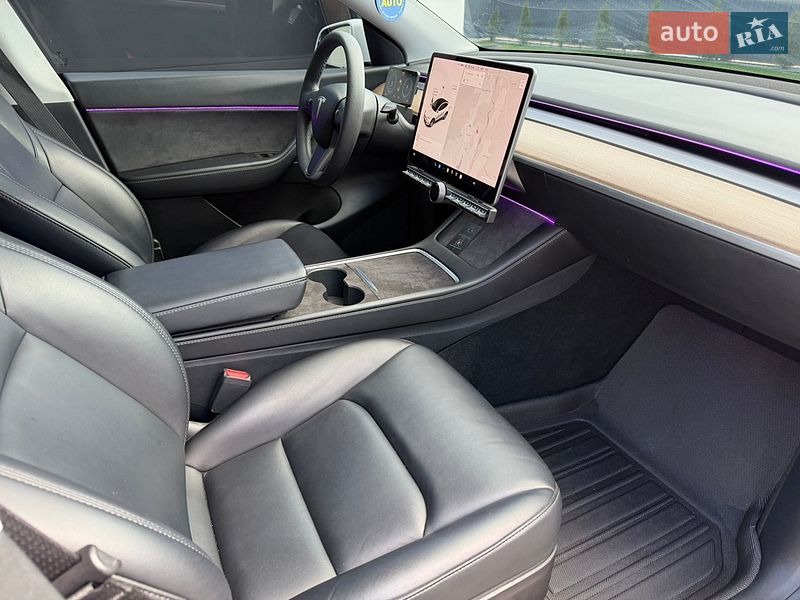 Внедорожник / Кроссовер Tesla Model Y 2021 в Ивано-Франковске