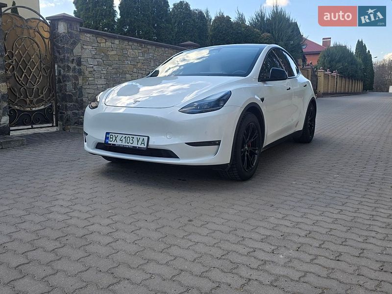 Внедорожник / Кроссовер Tesla Model Y 2022 в Хмельницком