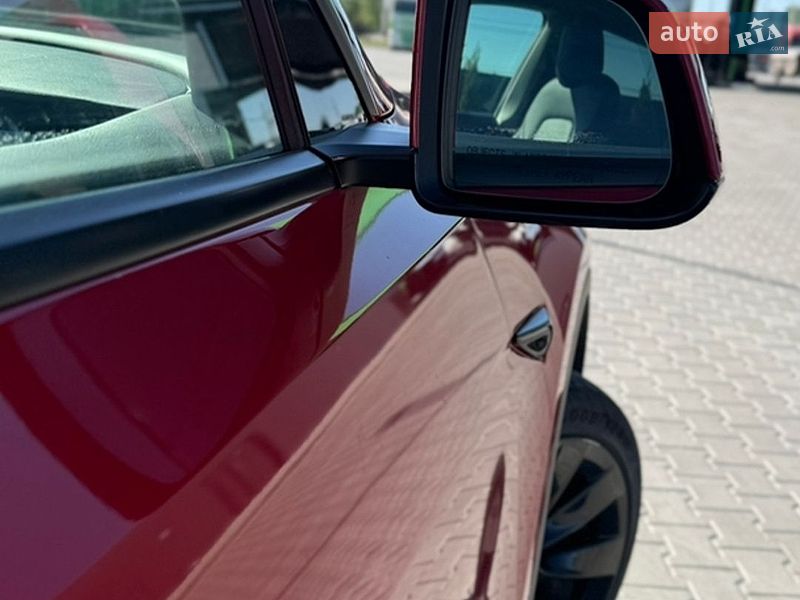 Внедорожник / Кроссовер Tesla Model Y 2021 в Львове