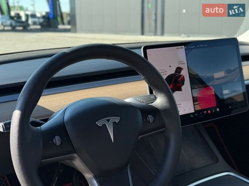 Внедорожник / Кроссовер Tesla Model Y 2021 в Львове