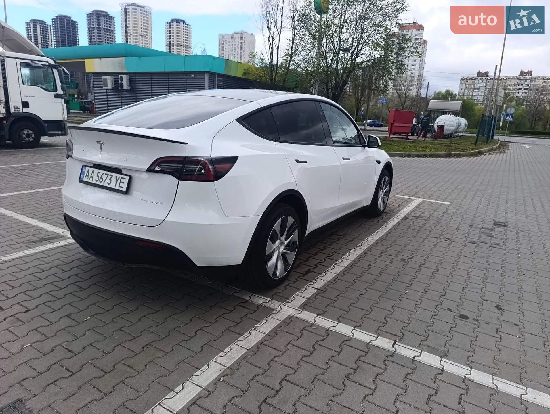 2024 Tesla Model Y - мініатюра 18