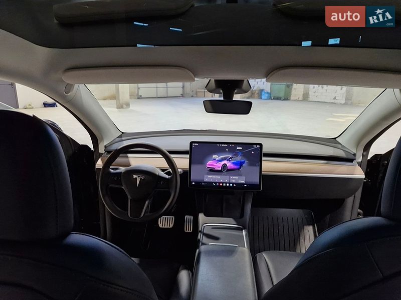 Позашляховик / Кросовер Tesla Model Y 2024 в Києві