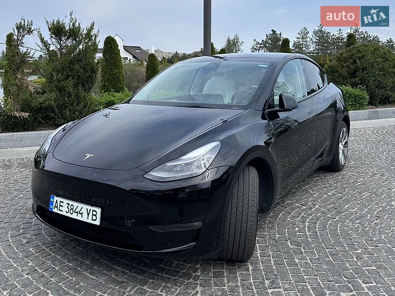 Внедорожник / Кроссовер Tesla Model Y 2022 в Днепре