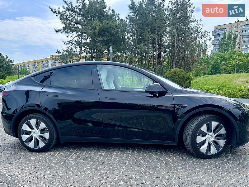 Внедорожник / Кроссовер Tesla Model Y 2022 в Днепре