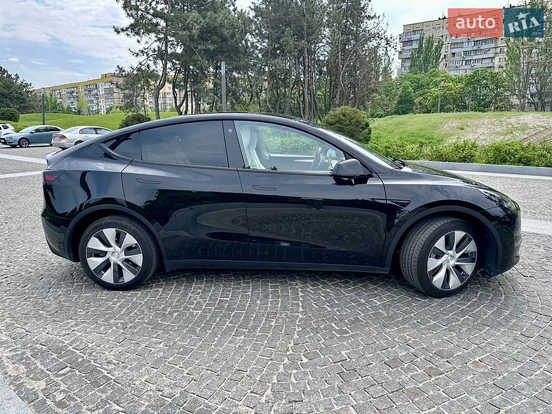 Внедорожник / Кроссовер Tesla Model Y 2022 в Днепре