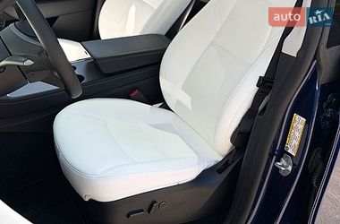 Позашляховик / Кросовер Tesla Model Y 2024 в Києві фото 13 Позашляховик / Кросовер Tesla Model Y 2024 в Києві