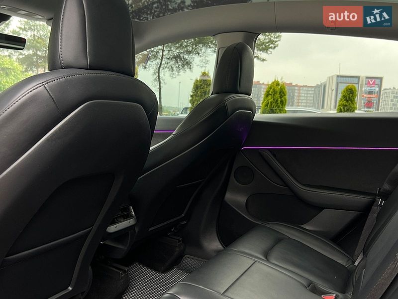 Внедорожник / Кроссовер Tesla Model Y 2021 в Львове