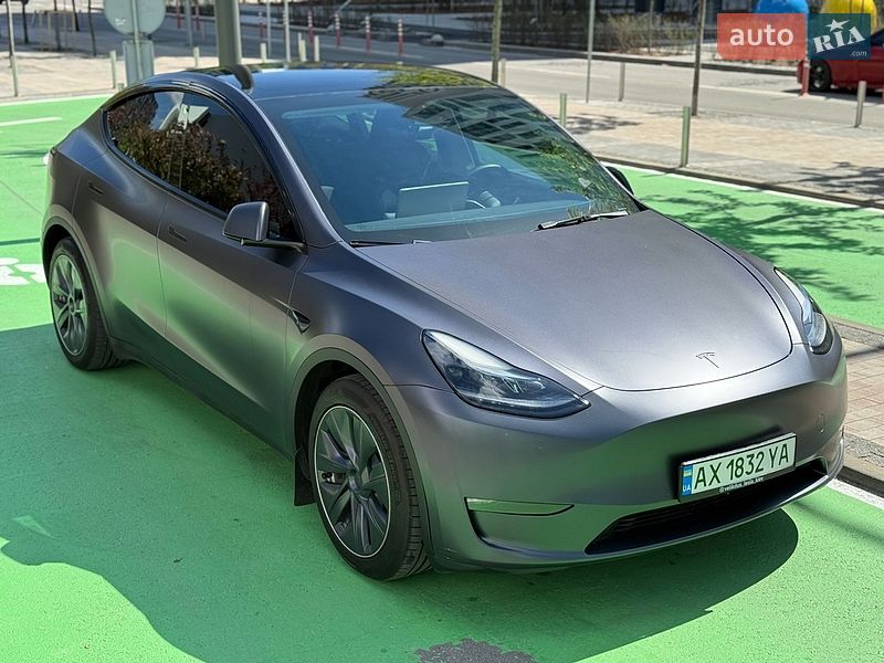 Внедорожник / Кроссовер Tesla Model Y 2023 в Киеве