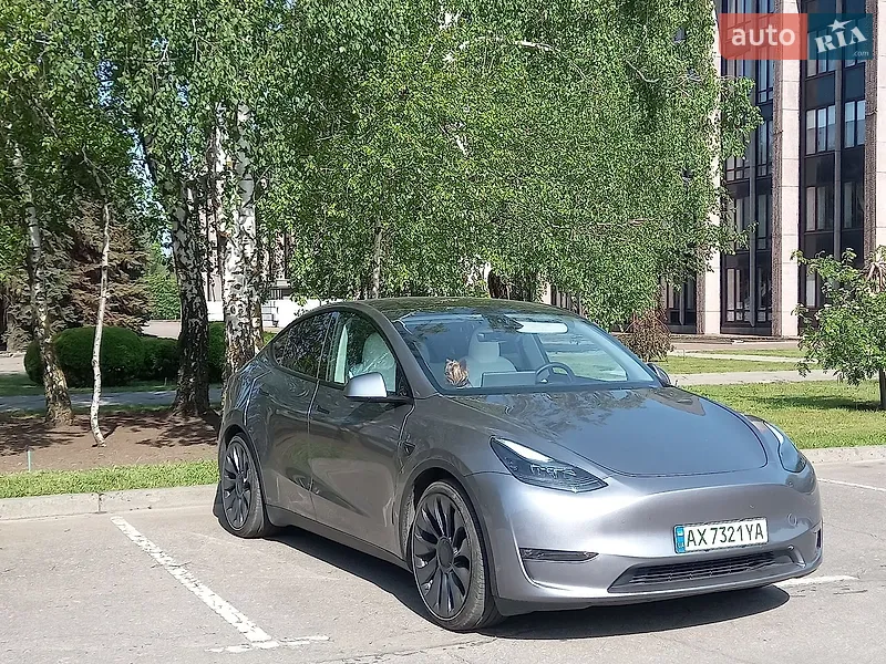 Tesla Model Y