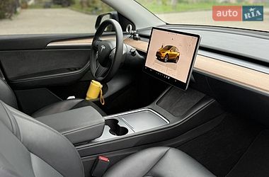 Позашляховик / Кросовер Tesla Model Y 2023 в Львові