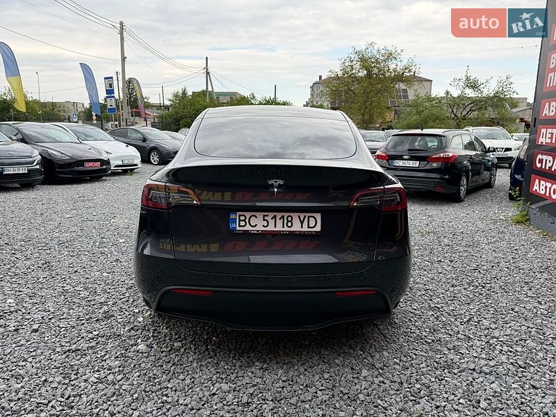 Позашляховик / Кросовер Tesla Model Y 2024 в Стрию