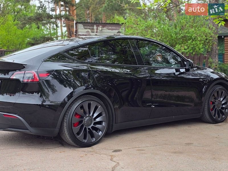 Позашляховик / Кросовер Tesla Model Y 2022 в Коростені