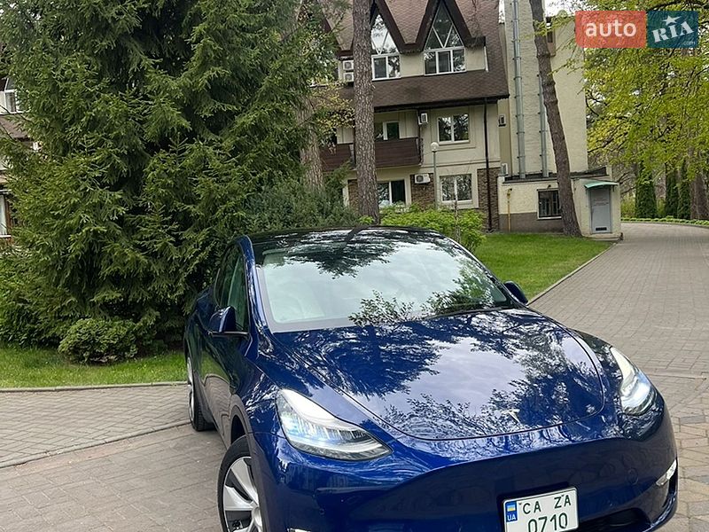 Tesla Model Y 2021