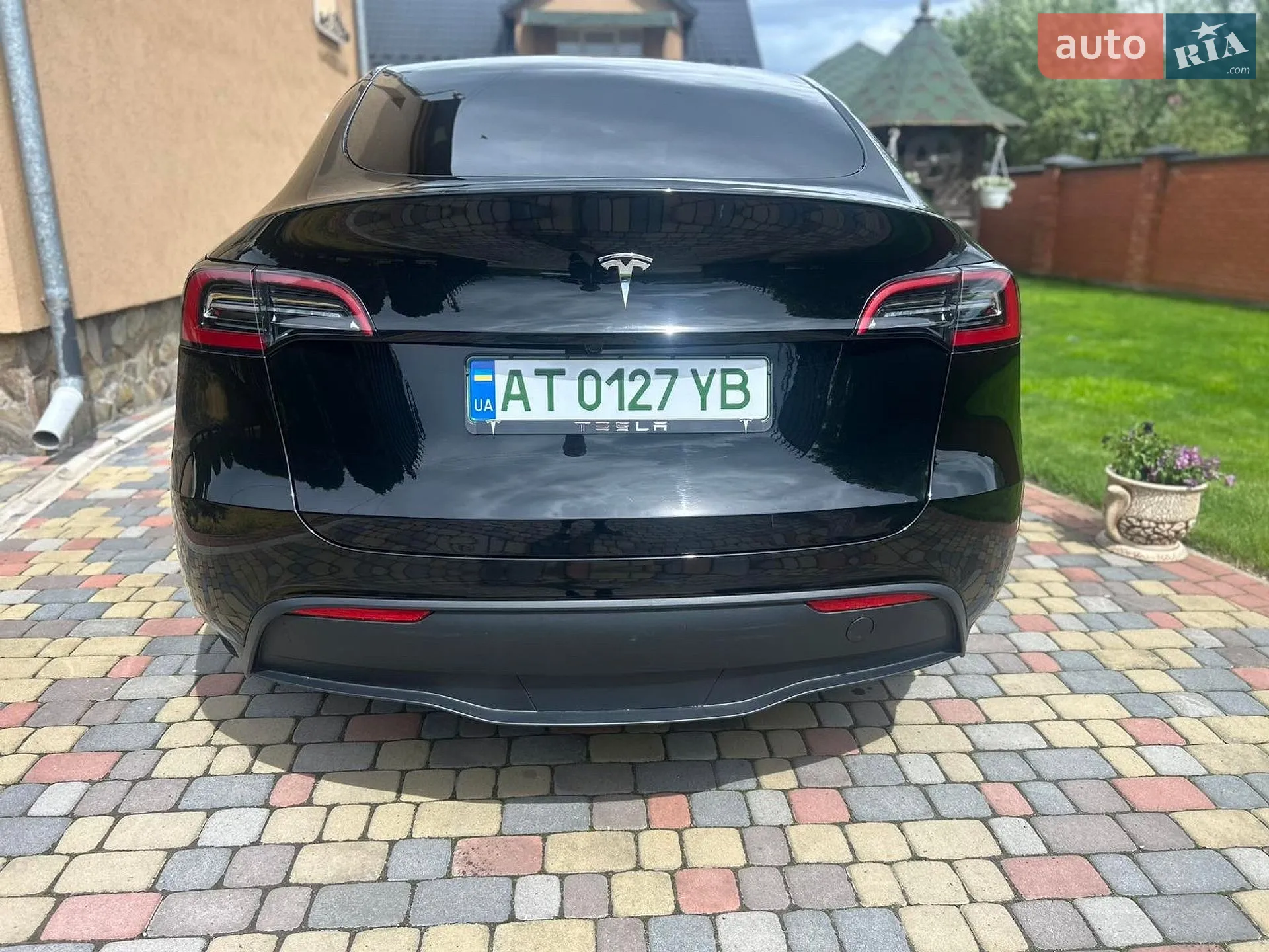 2024 Tesla Model Y - мініатюра 3