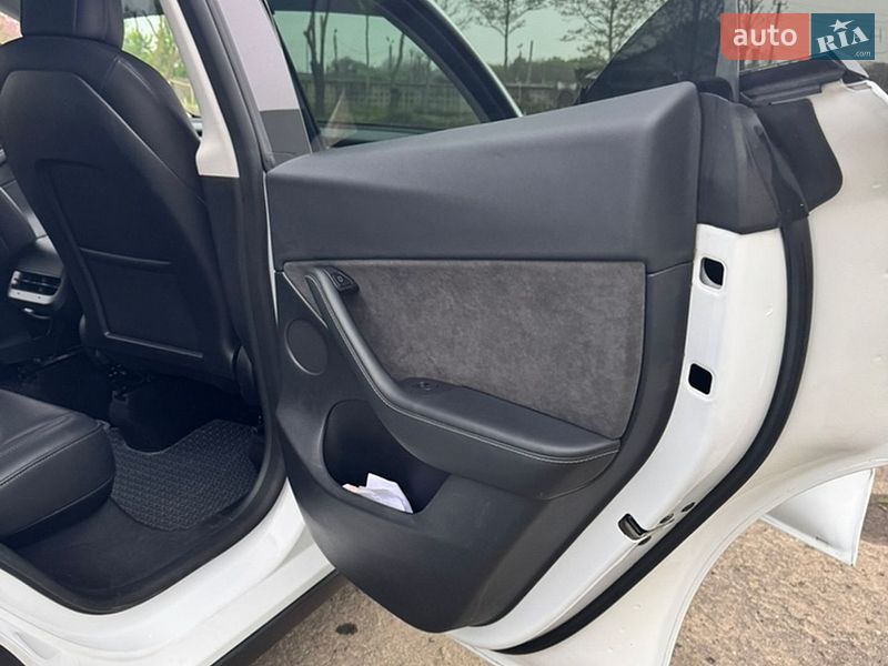 Внедорожник / Кроссовер Tesla Model Y 2022 в Одессе