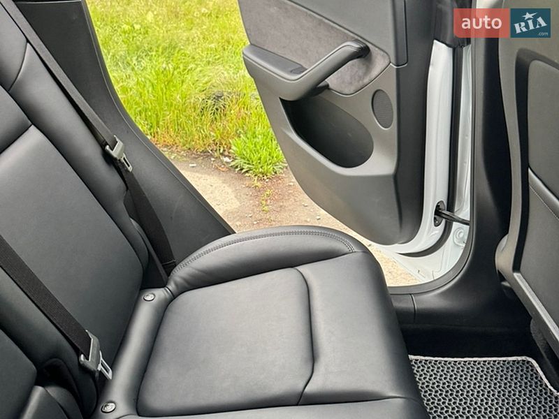 Внедорожник / Кроссовер Tesla Model Y 2022 в Одессе