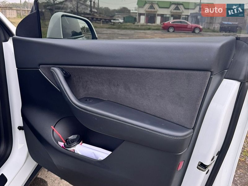 Внедорожник / Кроссовер Tesla Model Y 2022 в Одессе