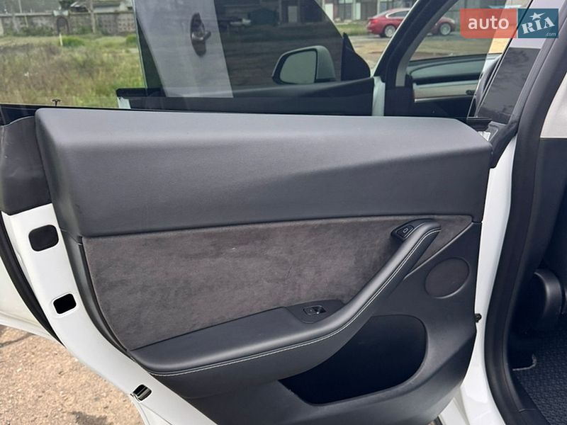 Внедорожник / Кроссовер Tesla Model Y 2022 в Одессе