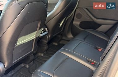 Позашляховик / Кросовер Tesla Model Y 2023 в Києві