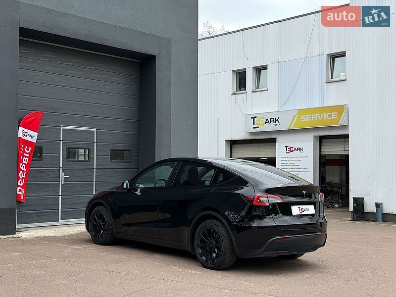 Внедорожник / Кроссовер Tesla Model Y 2021 в Киеве