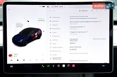 Внедорожник / Кроссовер Tesla Model Y 2021 в Киеве