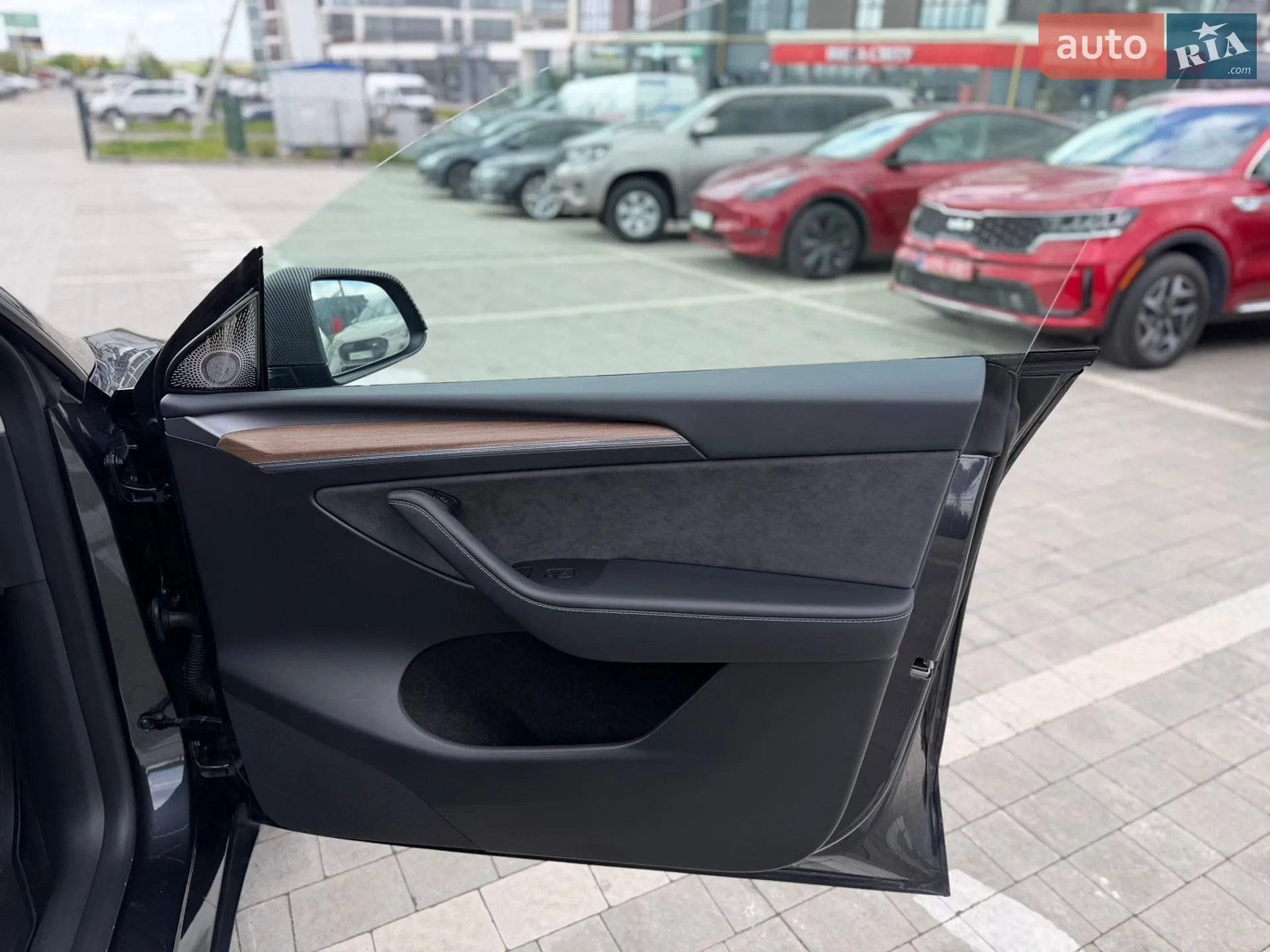 2024 Tesla Model Y - мініатюра 31