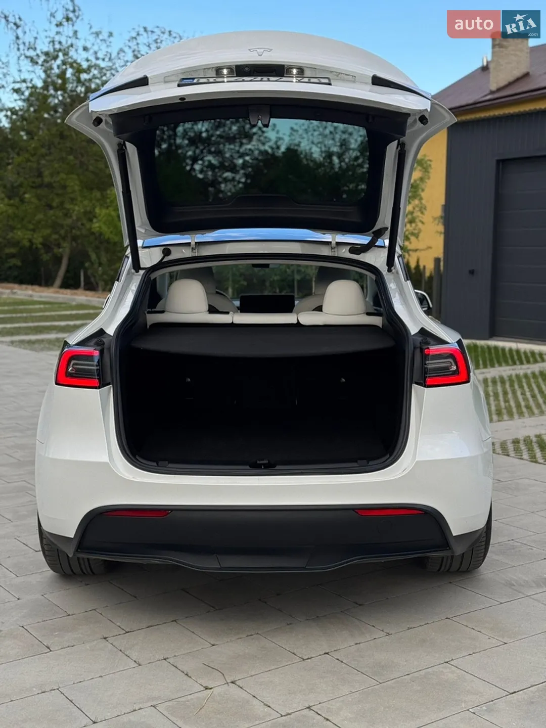 2022 Tesla Model Y - мініатюра 16
