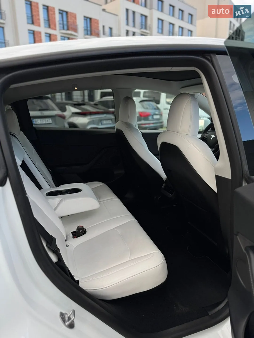 2022 Tesla Model Y - мініатюра 19