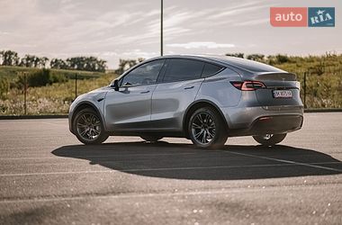 Позашляховик / Кросовер Tesla Model Y 2024 в Києві фото 8 Позашляховик / Кросовер Tesla Model Y 2024 в Києві
