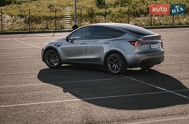 Позашляховик / Кросовер Tesla Model Y 2024 в Києві фото 9 Позашляховик / Кросовер Tesla Model Y 2024 в Києві