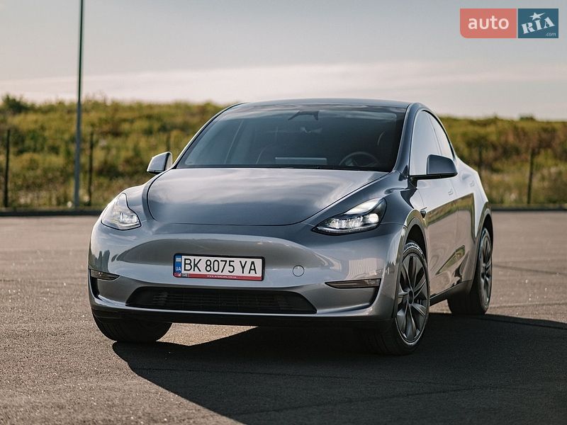 Позашляховик / Кросовер Tesla Model Y 2024 в Києві фото 24 Позашляховик / Кросовер Tesla Model Y 2024 в Києві