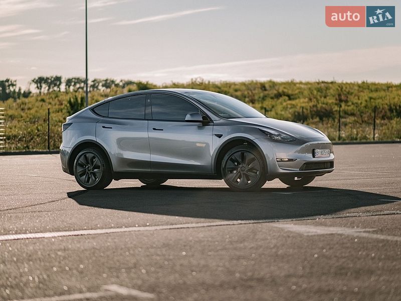 Позашляховик / Кросовер Tesla Model Y 2024 в Києві фото 36 Позашляховик / Кросовер Tesla Model Y 2024 в Києві