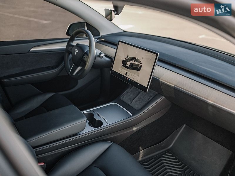 Позашляховик / Кросовер Tesla Model Y 2024 в Києві фото 60 Позашляховик / Кросовер Tesla Model Y 2024 в Києві